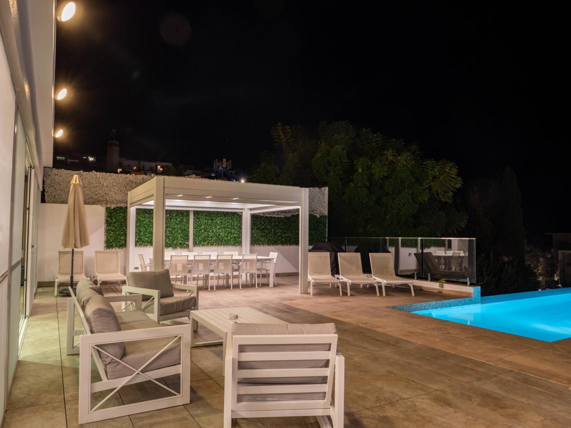 Villa Gaia - Sunset Views, Indoor Heated Pool, Sauna And Games Room Mellieħa Exteriér fotografie