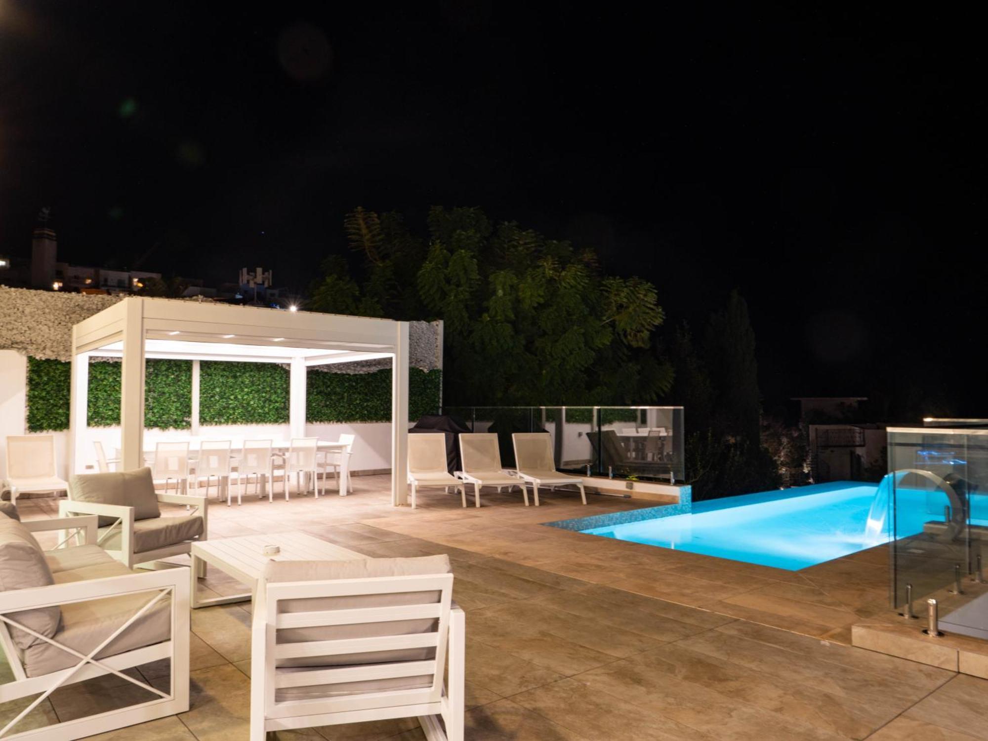 Villa Gaia - Sunset Views, Indoor Heated Pool, Sauna And Games Room Mellieħa Exteriér fotografie