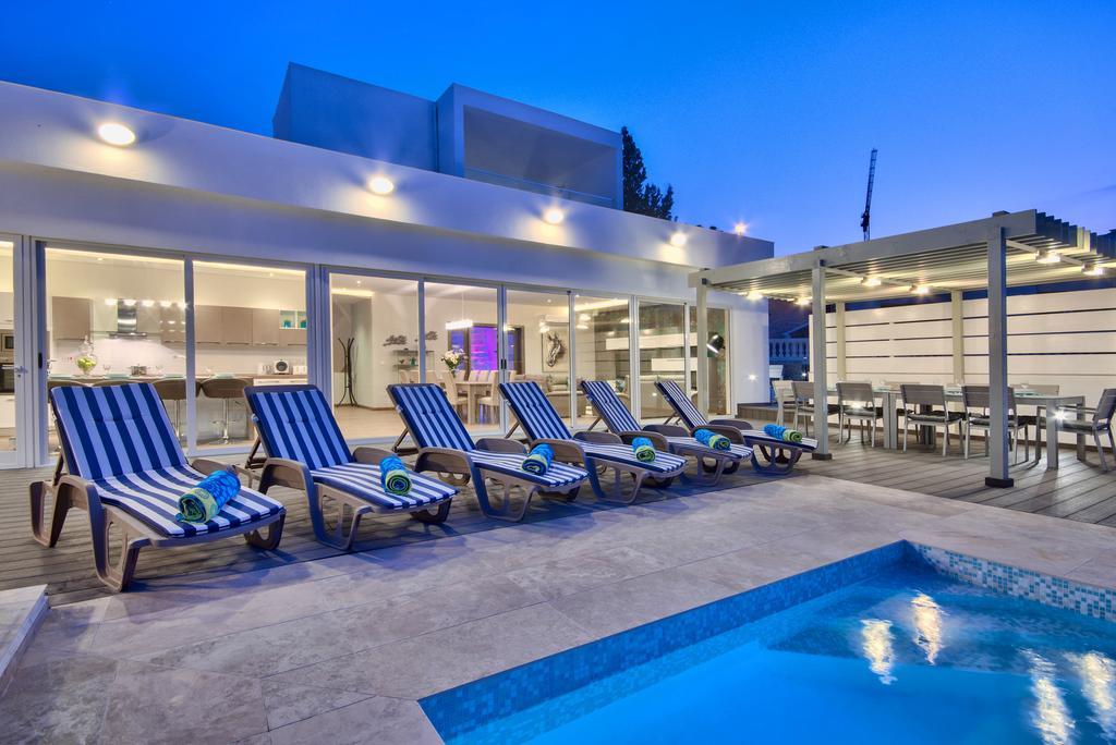 Villa Gaia - Sunset Views, Indoor Heated Pool, Sauna And Games Room Mellieħa Exteriér fotografie